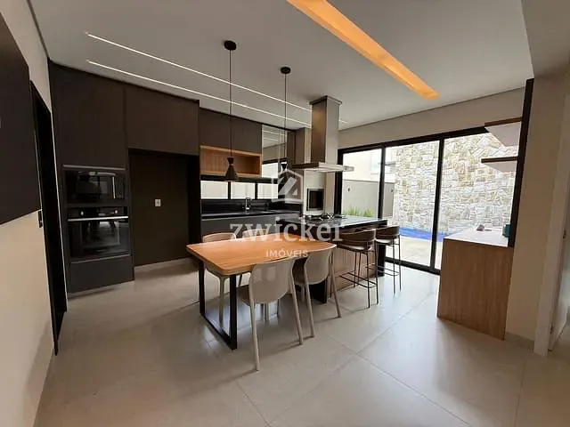 Casa 3 quartos e 5 banheiros, à venda, no bairro Residencial Villa de León em Piratininga