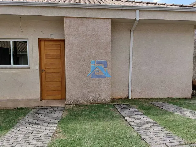 Casa 3 quartos e 2 banheiros, à venda, no bairro Parque das Laranjeiras em Itatiba