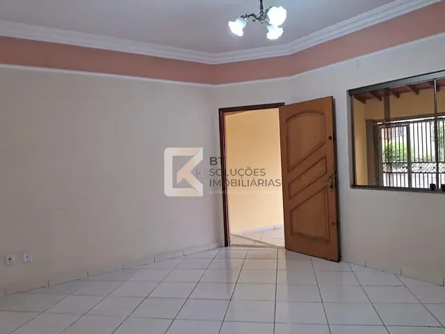 Casa com 150m² 3 quartos e 2 banheiros, à venda, no bairro Parque São Lourenço em Indaiatuba