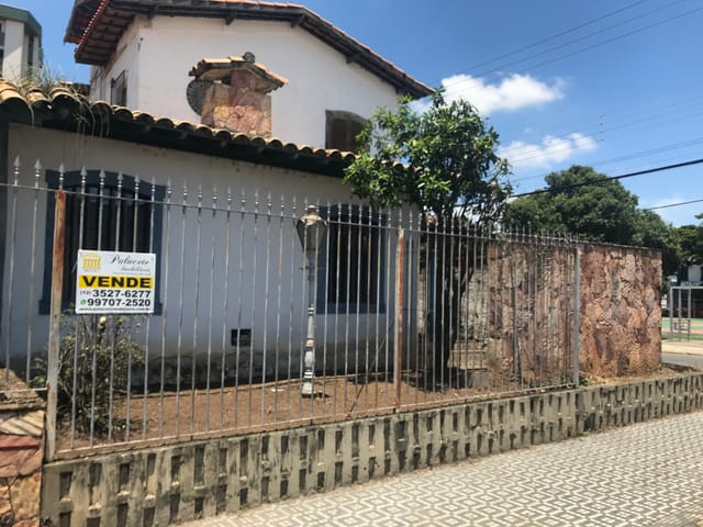 Casa com 369m² 3 quartos e 3 banheiros, à venda, no bairro Centro em Pindamonhangaba