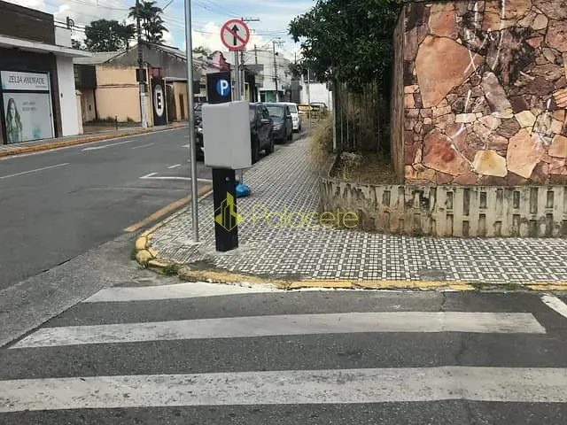 Casa com 369m² 3 quartos e 3 banheiros, à venda, no bairro Centro em Pindamonhangaba