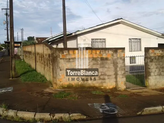 Casa com 299m² 2 quartos e 1 banheiro, à venda, no bairro Uvaranas em Ponta Grossa