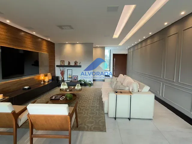 Casa com 297m² 3 quartos e 5 banheiros, à venda, no bairro Parque Califórnia em Jacareí