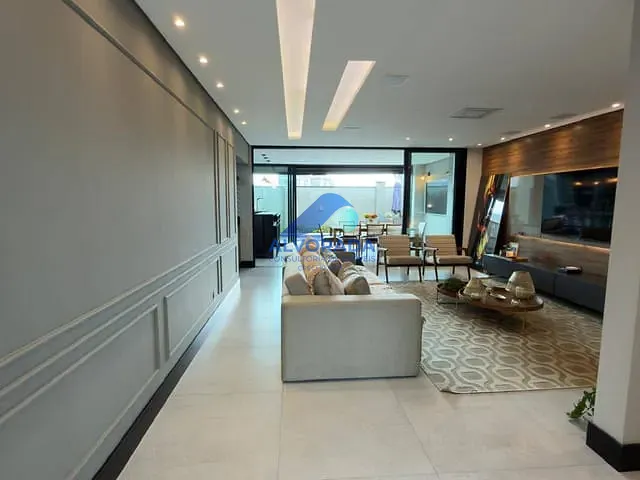 Casa com 297m² 3 quartos e 5 banheiros, à venda, no bairro Parque Califórnia em Jacareí