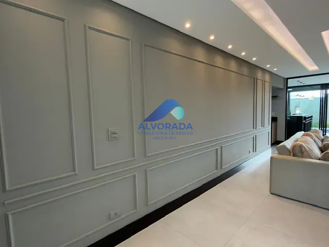 Casa com 297m² 3 quartos e 5 banheiros, à venda, no bairro Parque Califórnia em Jacareí