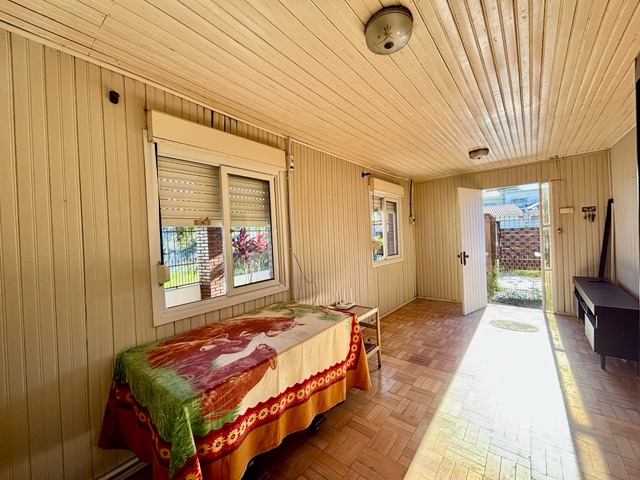 Casa com 525m² 3 quartos e 1 banheiro, à venda, no bairro Areal em Pelotas