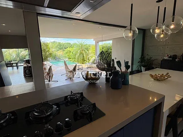 Casa com 600m² 5 quartos e 6 banheiros, à venda, no bairro Residencial Primavera em Piratininga