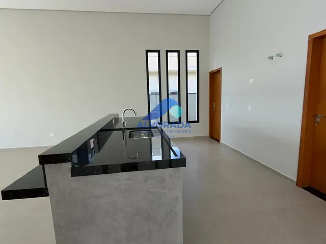 Casa com 1000m² 4 quartos e 4 banheiros, à venda, no bairro Condomínio Residencial Mirante do Vale em Jacareí