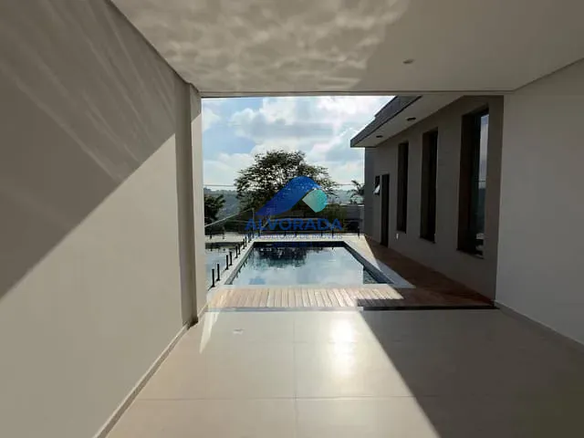Casa com 1000m² 4 quartos e 4 banheiros, à venda, no bairro Condomínio Residencial Mirante do Vale em Jacareí