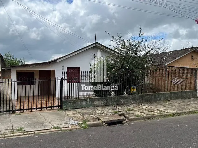 Casa com 275m² 3 quartos e 2 banheiros, à venda, no bairro Colônia Dona Luiza em Ponta Grossa