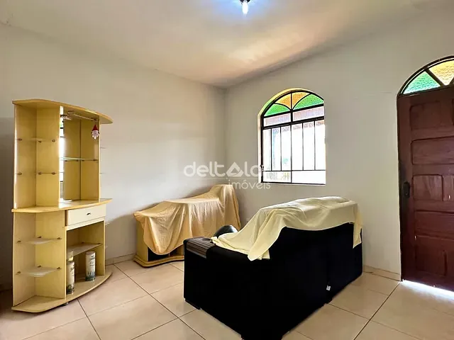 Casa com 120m² 3 quartos e 2 banheiros, para alugar, no bairro Planalto em Belo Horizonte