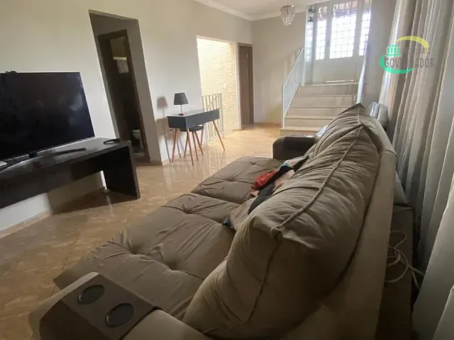 Casa com 206m² 4 quartos e 2 banheiros, à venda ou para alugar, no bairro Cidade Satélite Íris em Campinas