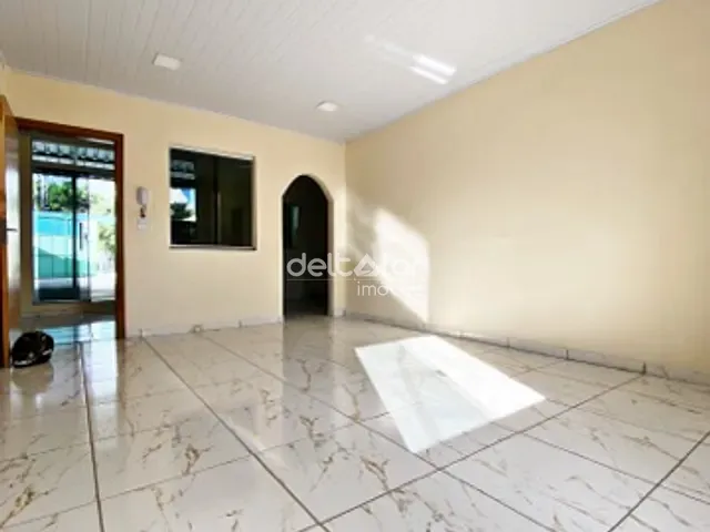 Casa 2 quartos e 4 banheiros, para alugar, no bairro Ouro Preto em Belo Horizonte