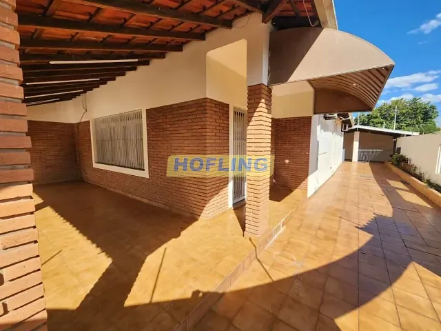Casa com 404m² 2 quartos e 2 banheiros, à venda ou para alugar, no bairro Cidade Claret em Rio Claro