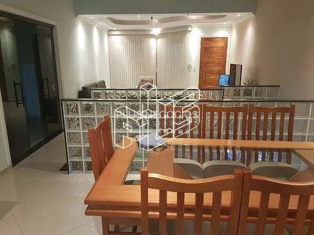 Casa 4 quartos e 4 banheiros, à venda, no bairro Vila Lucy em Sorocaba