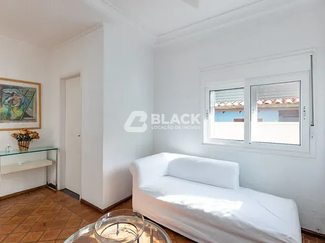Casa com 393m² 5 quartos e 6 banheiros, para alugar, no bairro Tabatinga em Caraguatatuba