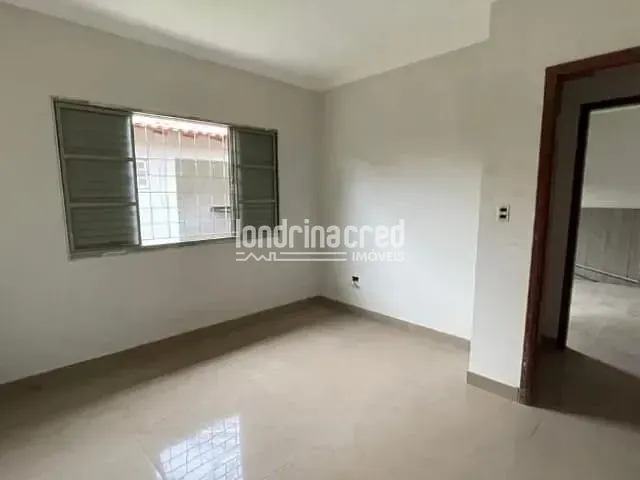 Casa 3 quartos e 3 banheiros, à venda, no bairro Jardim Pequena Londres em Londrina