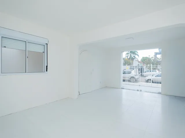 Casa com 164m² 3 quartos e 2 banheiros, para alugar, no bairro Centro em Pelotas
