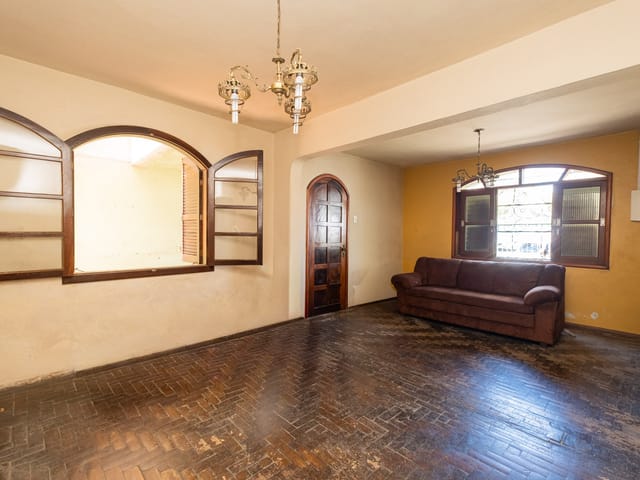 Casa com 164m² 3 quartos e 2 banheiros, para alugar, no bairro Centro em Pelotas
