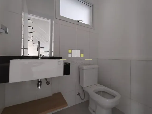 Casa com 97m² 3 quartos e 1 banheiro, para alugar, no bairro Jardim Santa Rosa em Nova Odessa