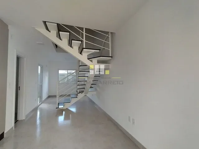 Casa com 97m² 3 quartos e 1 banheiro, para alugar, no bairro Jardim Santa Rosa em Nova Odessa