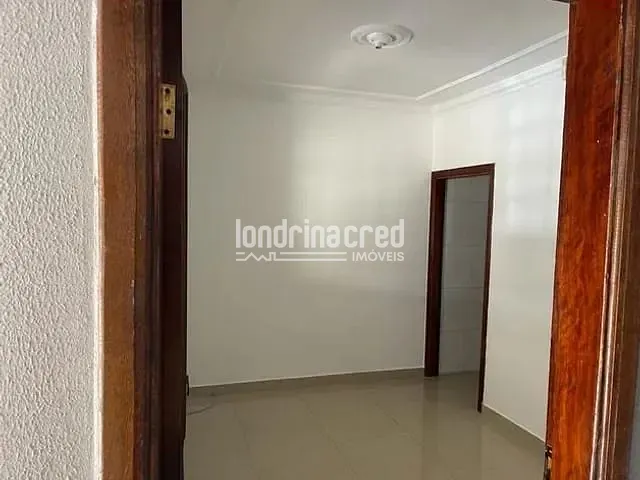 Casa 2 quartos e 1 banheiro, à venda, no bairro Jardim Planalto em Londrina