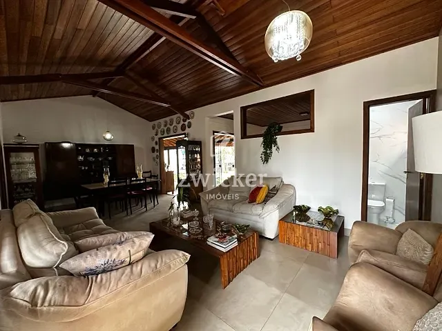 Casa com 675m² 3 quartos e 3 banheiros, à venda, no bairro Vila Santa Maria em Piratininga
