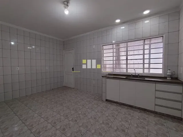 Casa com 165m² 3 quartos e 1 banheiro, à venda, no bairro Vila Menuzzo em Sumaré