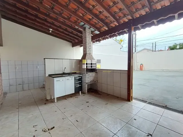 Casa com 165m² 3 quartos e 1 banheiro, à venda, no bairro Vila Menuzzo em Sumaré