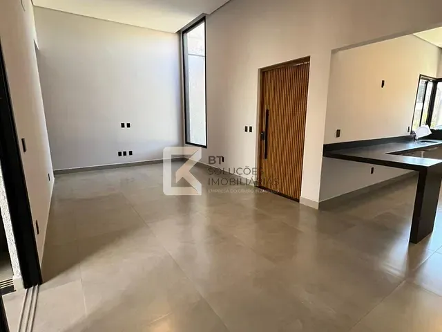 Casa com 203m² 3 quartos e 2 banheiros, à venda, no bairro Vila Rubens em Indaiatuba