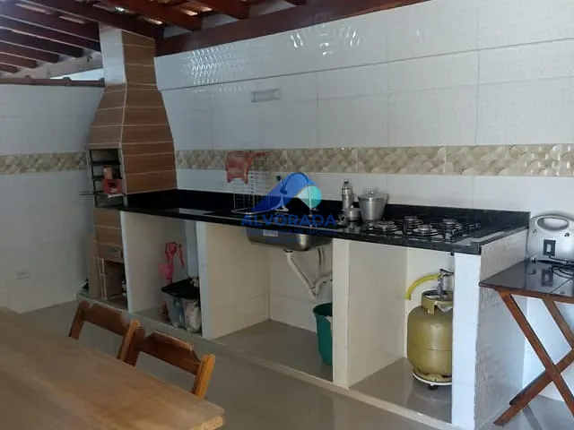 Casa 2 quartos e 1 banheiro, à venda, no bairro Balneário Gardem Mar em Caraguatatuba