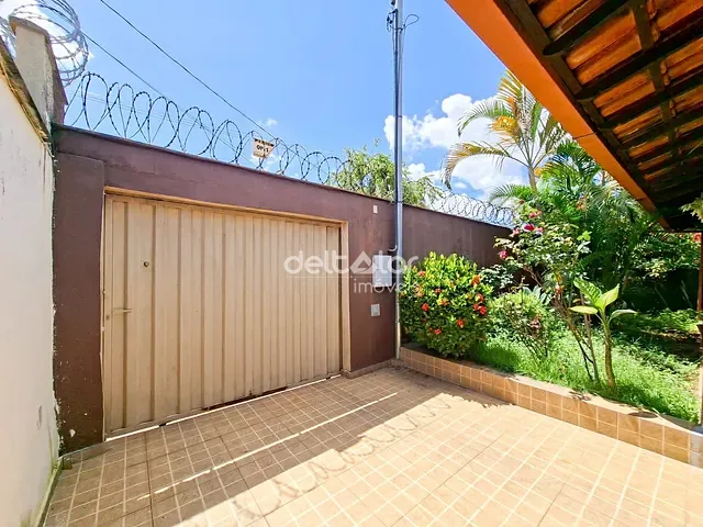 Casa com 600m² 3 quartos e 2 banheiros, para alugar, no bairro Santa Amélia em Belo Horizonte