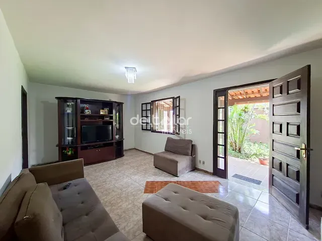 Casa com 600m² 3 quartos e 2 banheiros, para alugar, no bairro Santa Amélia em Belo Horizonte