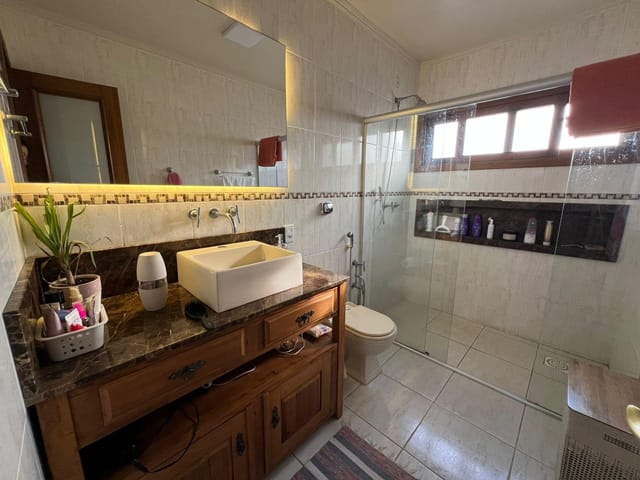 Casa 3 quartos e 4 banheiros, à venda, no bairro Centro em Pelotas