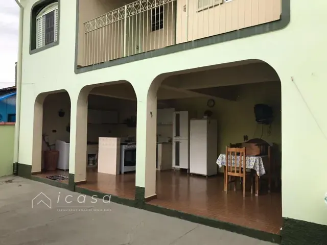 Casa com 290m² 3 quartos e 2 banheiros, à venda, no bairro Vila Santos em Caçapava