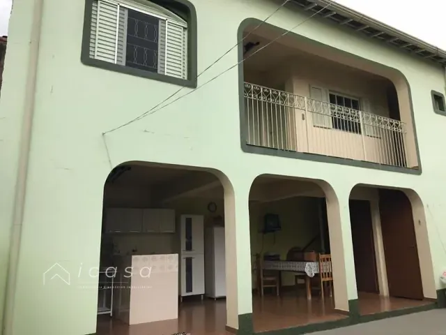 Casa com 290m² 3 quartos e 2 banheiros, à venda, no bairro Vila Santos em Caçapava