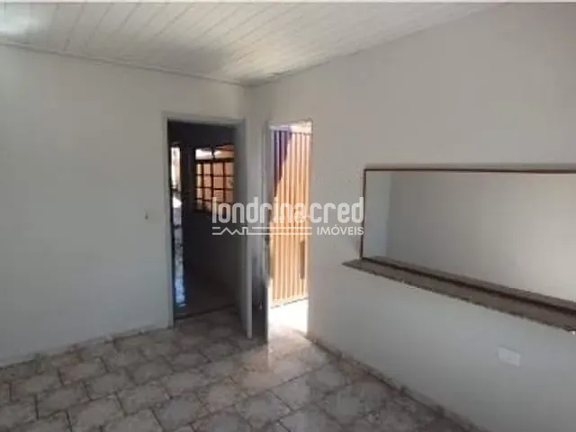Casa com 200m² 3 quartos e 1 banheiro, à venda, no bairro Conjunto Vivi Xavier em Londrina