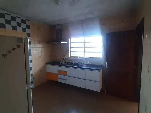 Casa com 250m² 2 quartos e 1 banheiro, à venda, no bairro Jardim Camila em Mauá