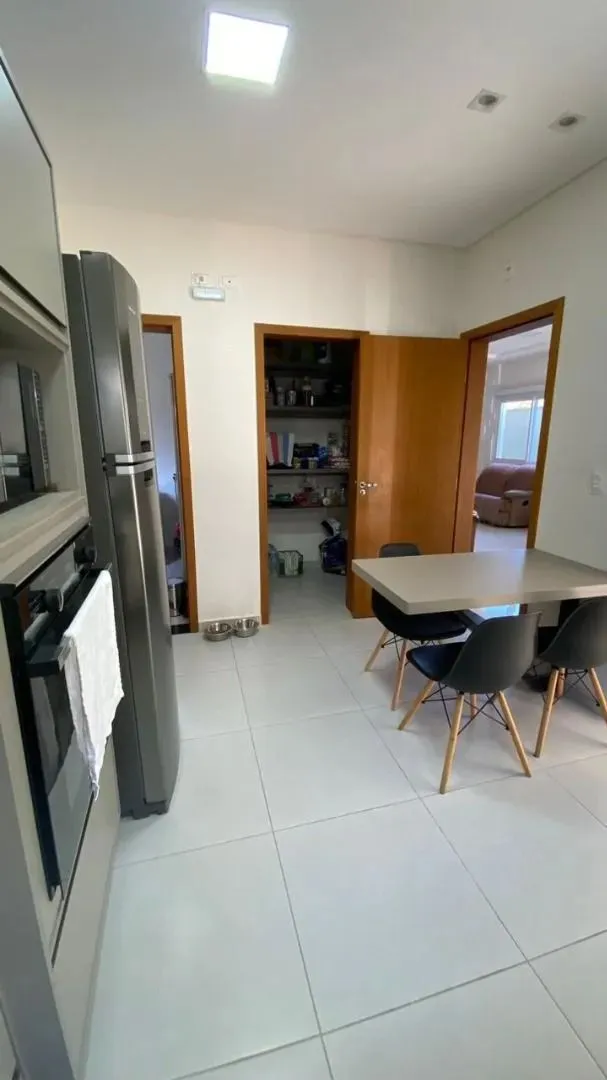 Casa, 4 quartos, 247 m² - Foto 8