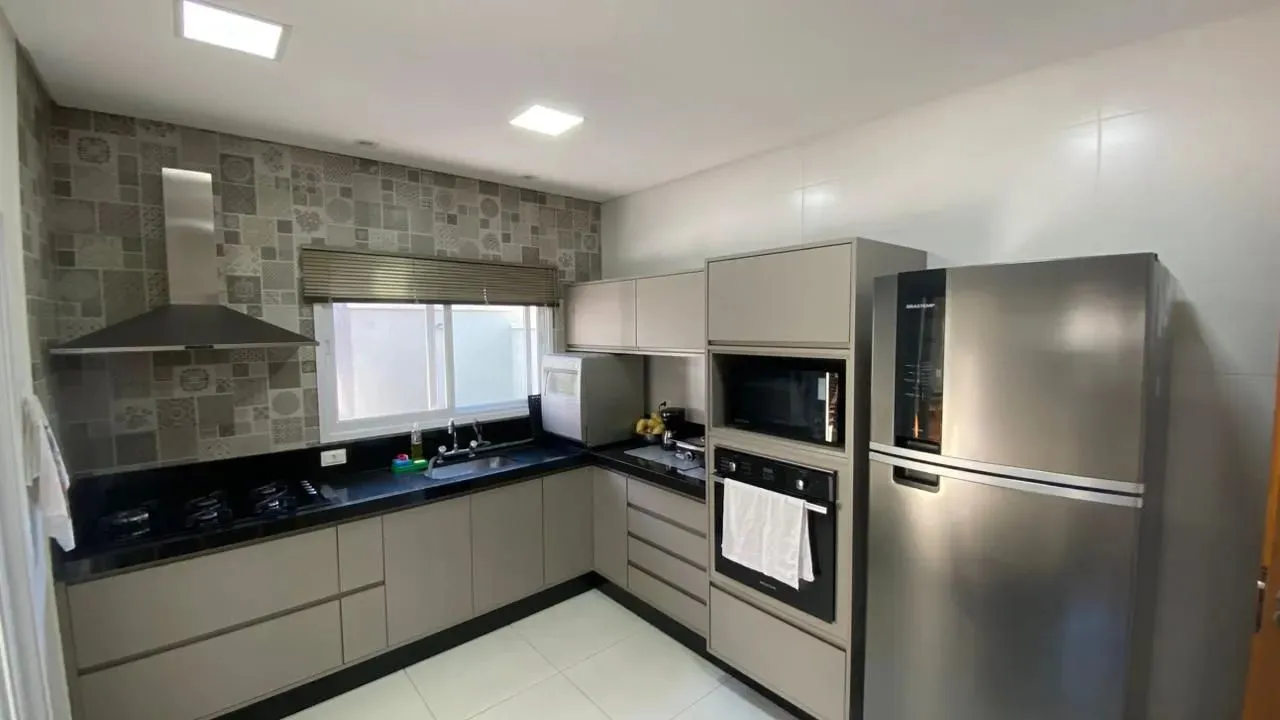 Casa, 4 quartos, 247 m² - Foto 10