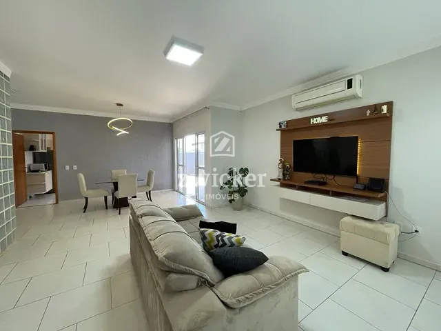 Casa com 525m² 3 quartos e 4 banheiros, à venda, no bairro Residencial Primavera em Piratininga