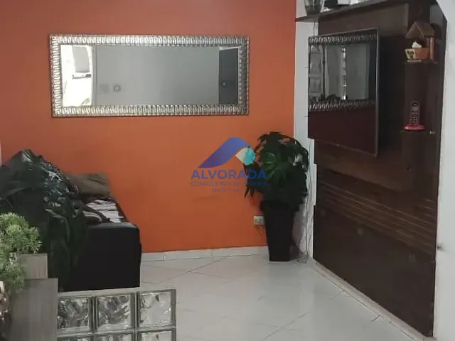 Casa 3 quartos e 2 banheiros, à venda, no bairro Jardim Ismênia em São José dos Campos