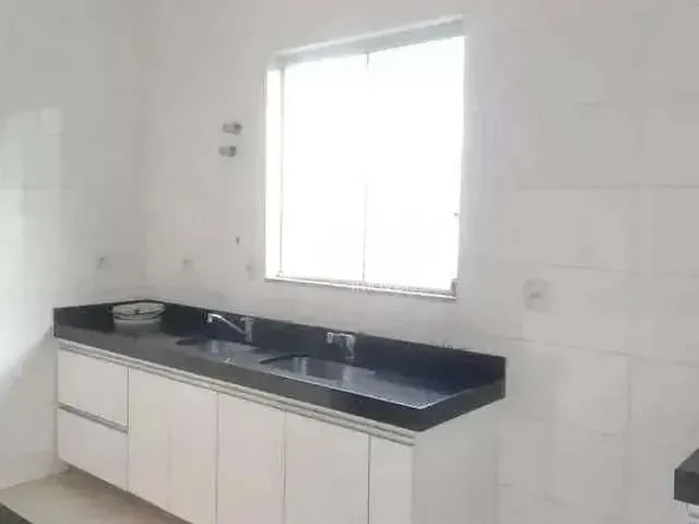 Casa com 160m² 3 quartos e 4 banheiros, para alugar, no bairro Santa Amélia em Belo Horizonte
