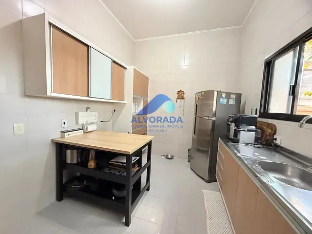 Casa 3 quartos e 2 banheiros, à venda, no bairro Bosque dos Eucaliptos em São José dos Campos