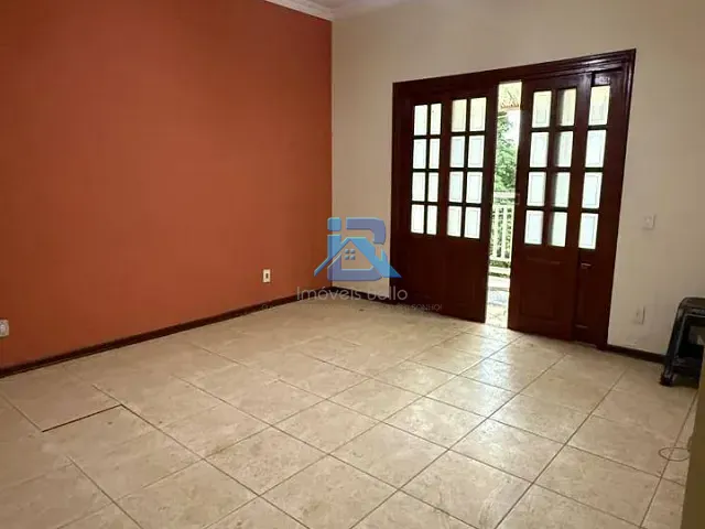 Casa com 250m² 3 quartos e 3 banheiros, para alugar, no bairro Recanto do Parque em Itatiba