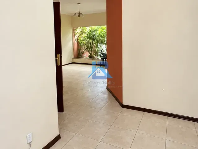 Casa com 250m² 3 quartos e 3 banheiros, para alugar, no bairro Recanto do Parque em Itatiba