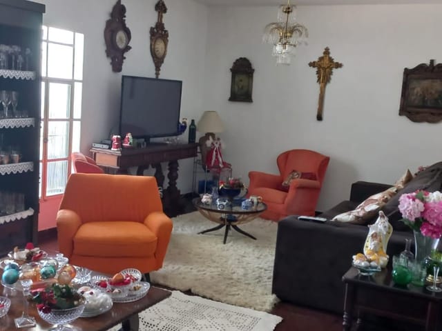 Casa com 300m² 4 quartos e 3 banheiros, à venda ou para alugar, no bairro Jardim Esplanada II em São José dos Campos