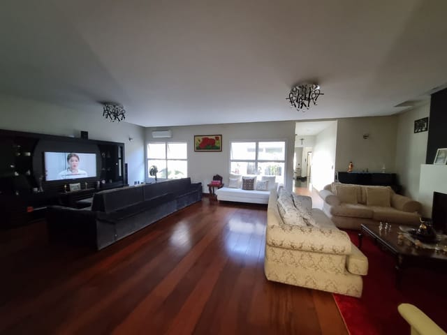 Casa com 823m² 3 quartos e 5 banheiros, à venda ou para alugar, no bairro Condomínio Reserva do Paratehy em São José dos Campos