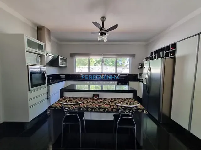 Casa com 823m² 3 quartos e 5 banheiros, à venda, no bairro Condomínio Reserva do Paratehy em São José dos Campos