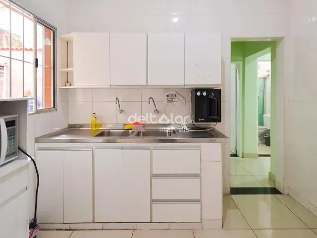 Casa com 360m² 8 quartos e 5 banheiros, para alugar, no bairro Sagrada Família em Belo Horizonte